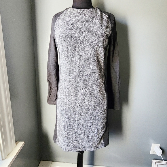 Lou & Grey Colorblock Long Sleeve Dress - Picture 1 of 4